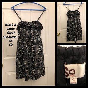 ⭐️3 for $20 bundle⭐️ Black/white floral sundress